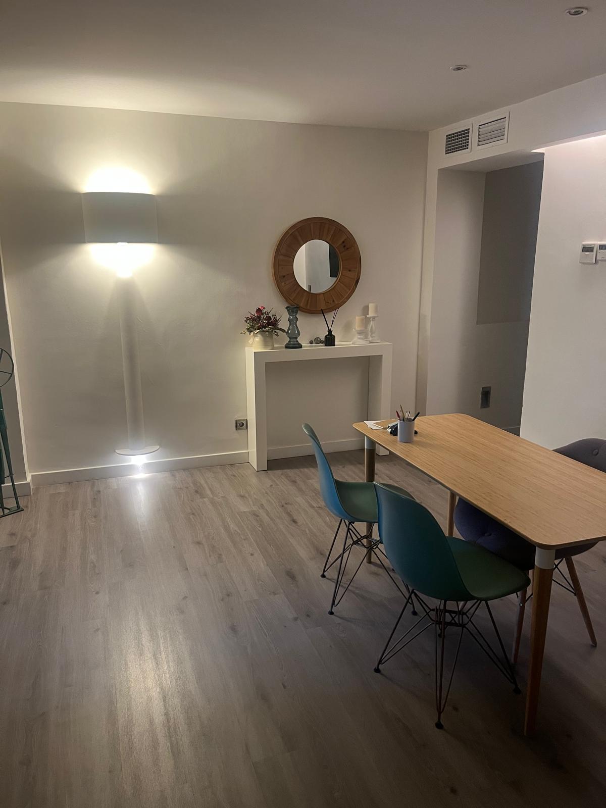 Sala de reuniones y muestrario de materiales